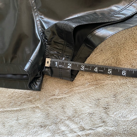 NWT💕BURBERRY Carol Leather Pull-On Shorts Size US 8 - Picture 13 of 15